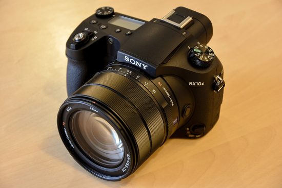 Sony-DSC-RX10-III-camera-2