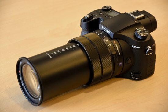 Sony-DSC-RX10-III-camera-3