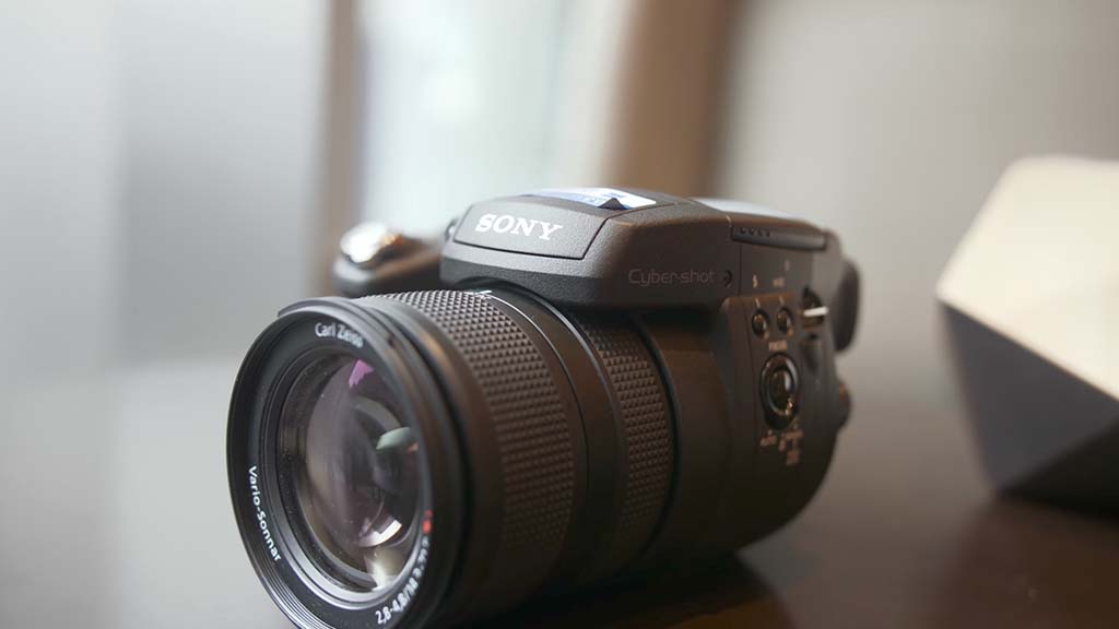 TCSTV: Sony DSC-R1 Unsung Cameras of Yesteryear - Sony Addict